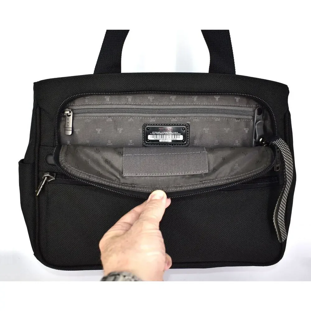 C5 Auth TUMI Voyageur Dara Black Ballistic Nylon Courier Tote Bag Style 26190D4